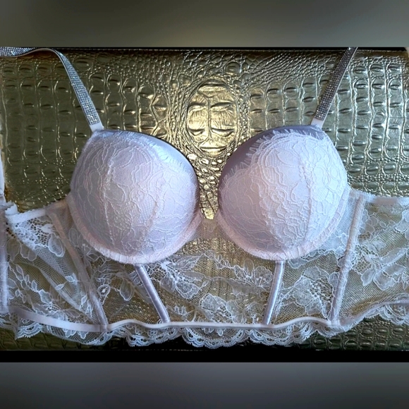 Victoria Secret push-up bra - Picture 2 of 4